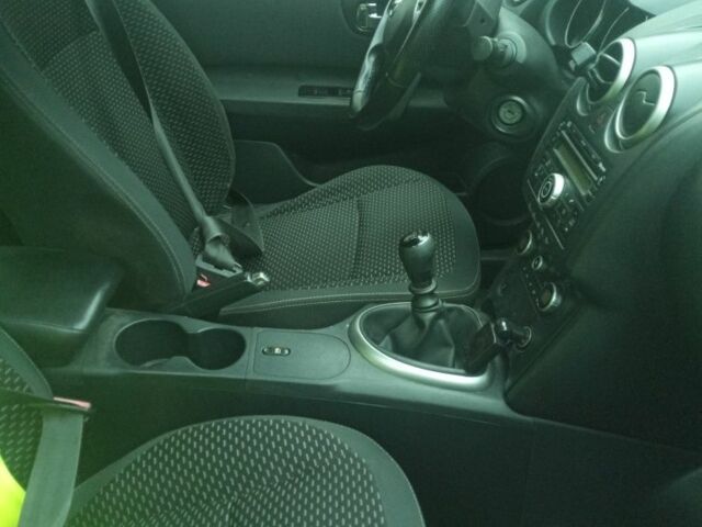 Сірий Ніссан Кашкай, об'ємом двигуна 1.5 л та пробігом 255 тис. км за 8000 $, фото 2 на Automoto.ua