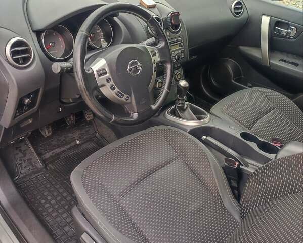 Серый Ниссан Кашкай, объемом двигателя 1.46 л и пробегом 256 тыс. км за 8500 $, фото 8 на Automoto.ua