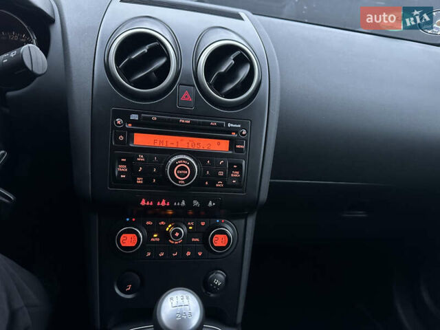 Сірий Ніссан Кашкай, об'ємом двигуна 1.5 л та пробігом 221 тис. км за 9300 $, фото 41 на Automoto.ua