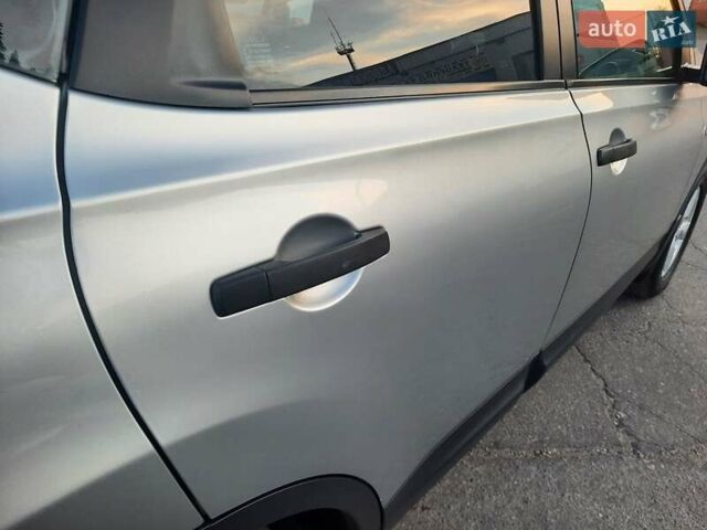 Серый Ниссан Кашкай, объемом двигателя 2 л и пробегом 188 тыс. км за 9300 $, фото 77 на Automoto.ua