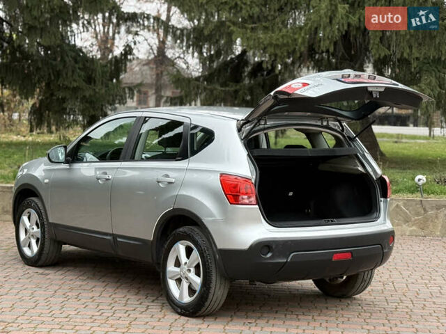 Серый Ниссан Кашкай, объемом двигателя 1.6 л и пробегом 250 тыс. км за 7750 $, фото 11 на Automoto.ua