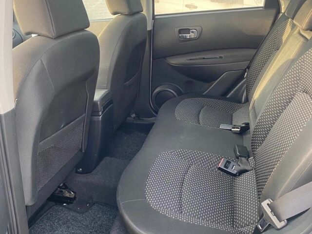 Серый Ниссан Кашкай, объемом двигателя 2 л и пробегом 245 тыс. км за 9600 $, фото 8 на Automoto.ua