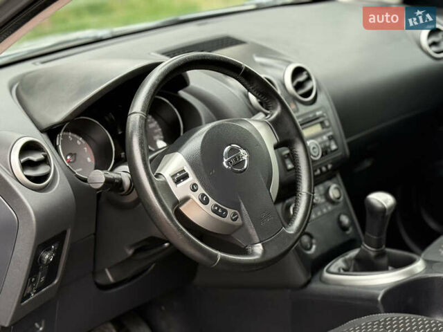 Серый Ниссан Кашкай, объемом двигателя 1.6 л и пробегом 250 тыс. км за 7750 $, фото 23 на Automoto.ua