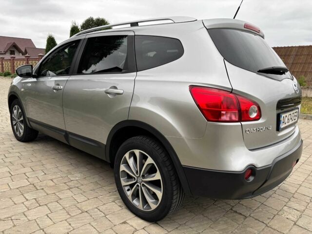 Серый Ниссан Кашкай, объемом двигателя 2 л и пробегом 240 тыс. км за 9600 $, фото 4 на Automoto.ua