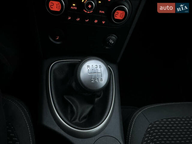 Сірий Ніссан Кашкай, об'ємом двигуна 1.5 л та пробігом 221 тис. км за 9300 $, фото 43 на Automoto.ua