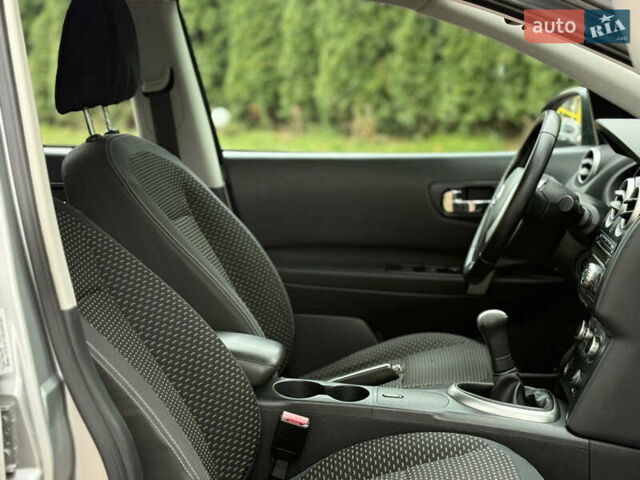 Серый Ниссан Кашкай, объемом двигателя 1.6 л и пробегом 250 тыс. км за 7750 $, фото 19 на Automoto.ua