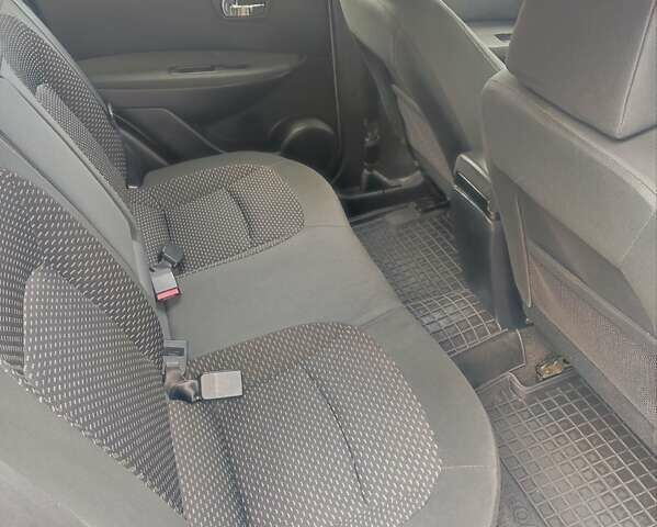 Серый Ниссан Кашкай, объемом двигателя 1.5 л и пробегом 256 тыс. км за 8200 $, фото 12 на Automoto.ua