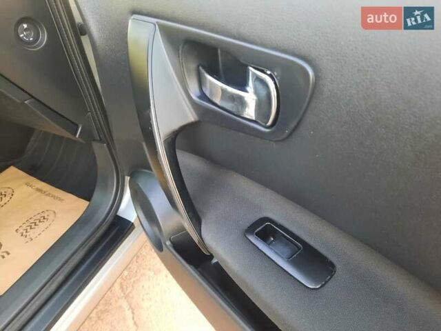 Серый Ниссан Кашкай, объемом двигателя 2 л и пробегом 188 тыс. км за 9300 $, фото 84 на Automoto.ua