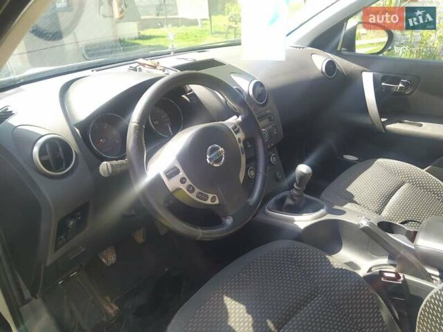 Сірий Ніссан Кашкай, об'ємом двигуна 1.5 л та пробігом 220 тис. км за 9000 $, фото 3 на Automoto.ua