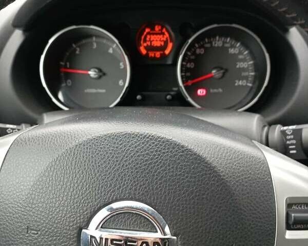 Серый Ниссан Кашкай, объемом двигателя 2 л и пробегом 230 тыс. км за 9000 $, фото 6 на Automoto.ua