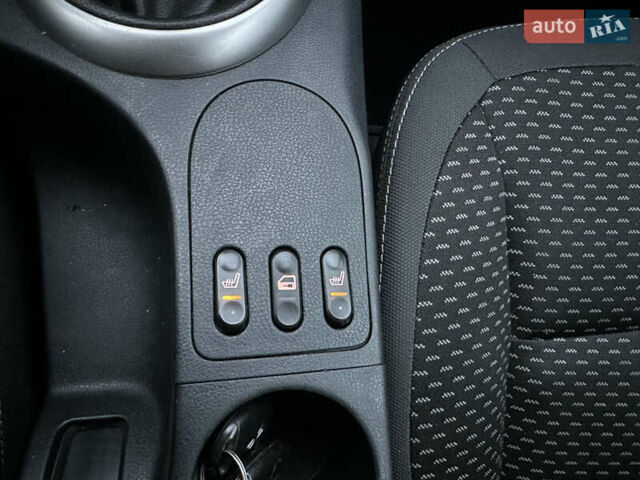 Сірий Ніссан Кашкай, об'ємом двигуна 1.5 л та пробігом 221 тис. км за 9300 $, фото 44 на Automoto.ua