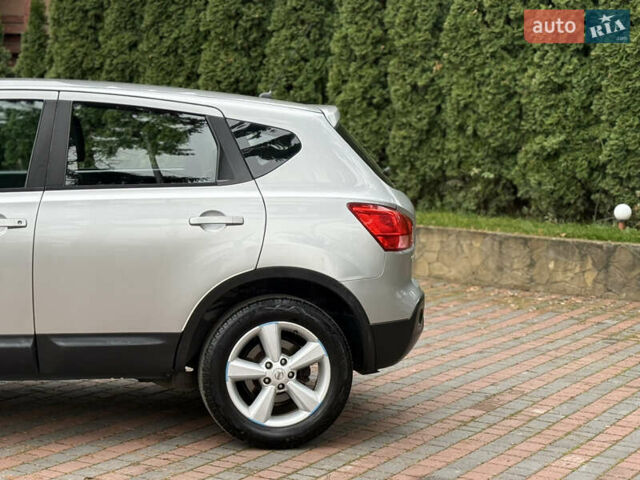 Серый Ниссан Кашкай, объемом двигателя 1.6 л и пробегом 250 тыс. км за 7750 $, фото 6 на Automoto.ua