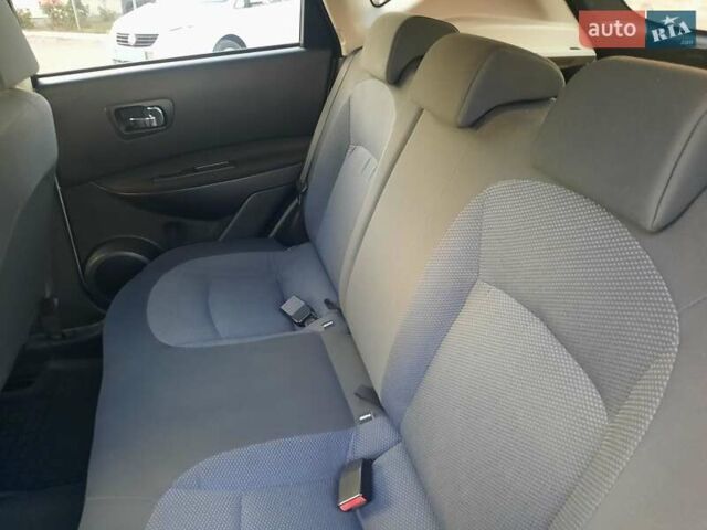 Серый Ниссан Кашкай, объемом двигателя 2 л и пробегом 188 тыс. км за 9300 $, фото 62 на Automoto.ua