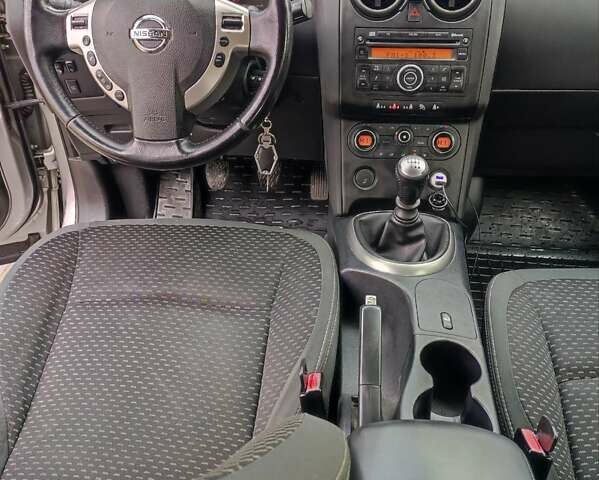 Серый Ниссан Кашкай, объемом двигателя 1.5 л и пробегом 256 тыс. км за 8200 $, фото 14 на Automoto.ua