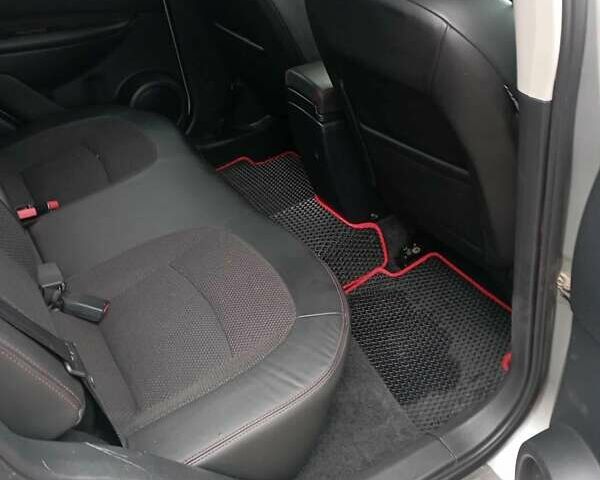 Серый Ниссан Кашкай, объемом двигателя 2 л и пробегом 230 тыс. км за 9000 $, фото 9 на Automoto.ua