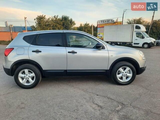 Серый Ниссан Кашкай, объемом двигателя 2 л и пробегом 188 тыс. км за 9300 $, фото 16 на Automoto.ua