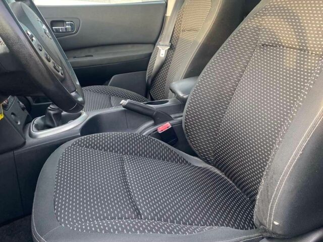 Серый Ниссан Кашкай, объемом двигателя 2 л и пробегом 245 тыс. км за 9600 $, фото 13 на Automoto.ua