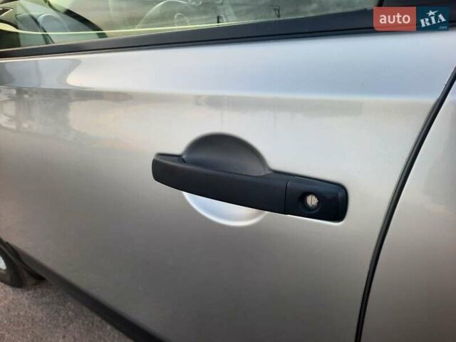 Серый Ниссан Кашкай, объемом двигателя 2 л и пробегом 188 тыс. км за 9300 $, фото 27 на Automoto.ua