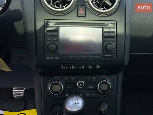 Сірий Ніссан Кашкай, об'ємом двигуна 2 л та пробігом 245 тис. км за 10100 $, фото 13 на Automoto.ua