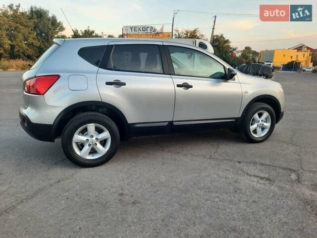 Серый Ниссан Кашкай, объемом двигателя 2 л и пробегом 188 тыс. км за 9300 $, фото 11 на Automoto.ua