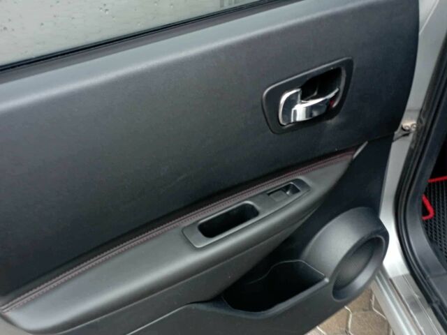 Серый Ниссан Кашкай, объемом двигателя 2 л и пробегом 230 тыс. км за 8898 $, фото 11 на Automoto.ua