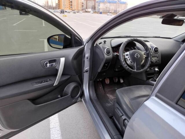 Серый Ниссан Кашкай, объемом двигателя 1.5 л и пробегом 250 тыс. км за 9000 $, фото 1 на Automoto.ua
