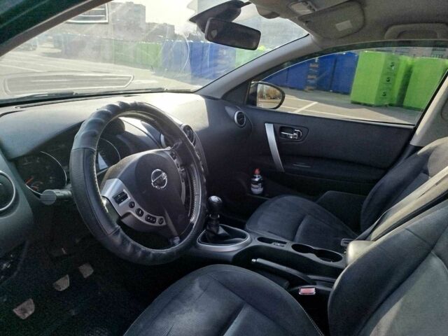 Серый Ниссан Кашкай, объемом двигателя 1.5 л и пробегом 250 тыс. км за 9000 $, фото 7 на Automoto.ua