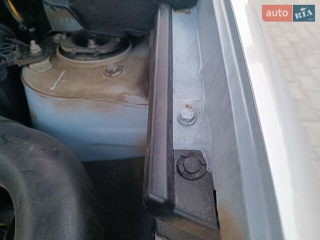 Сірий Ніссан Кашкай, об'ємом двигуна 2 л та пробігом 174 тис. км за 10900 $, фото 16 на Automoto.ua