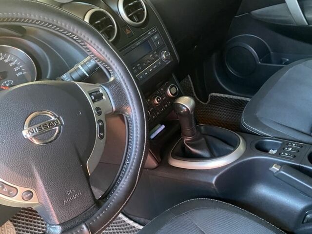 Серый Ниссан Кашкай, объемом двигателя 1.6 л и пробегом 146 тыс. км за 10700 $, фото 7 на Automoto.ua