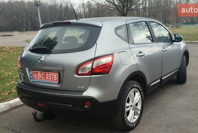 Серый Ниссан Кашкай, объемом двигателя 1.5 л и пробегом 230 тыс. км за 9700 $, фото 3 на Automoto.ua
