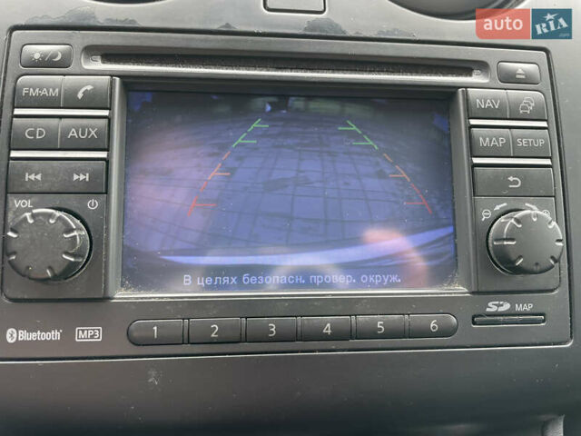 Серый Ниссан Кашкай, объемом двигателя 2 л и пробегом 170 тыс. км за 12000 $, фото 23 на Automoto.ua