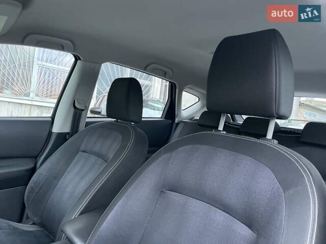 Сірий Ніссан Кашкай, об'ємом двигуна 1.5 л та пробігом 218 тис. км за 12000 $, фото 24 на Automoto.ua