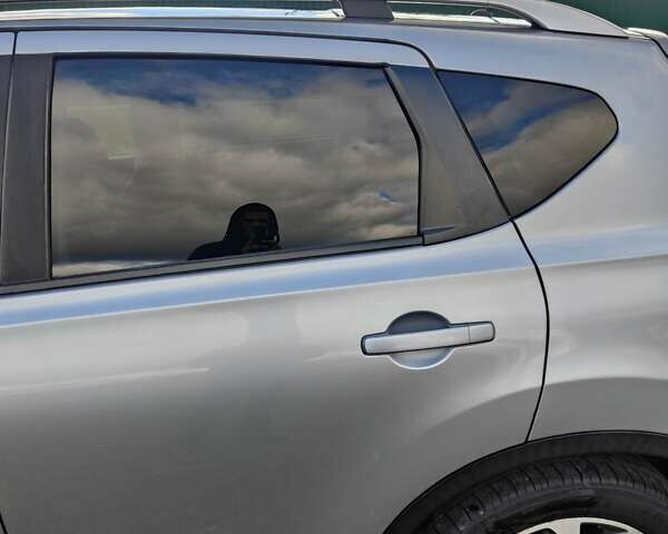 Серый Ниссан Кашкай, объемом двигателя 2 л и пробегом 185 тыс. км за 10500 $, фото 12 на Automoto.ua