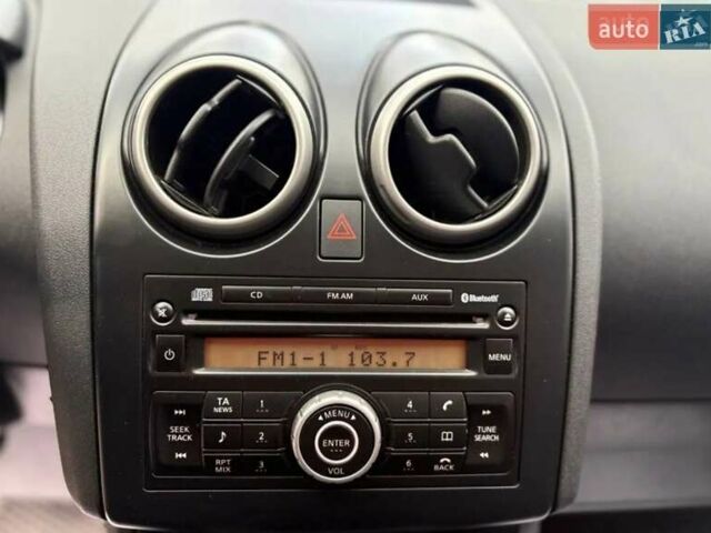 Серый Ниссан Кашкай, объемом двигателя 1.46 л и пробегом 252 тыс. км за 9500 $, фото 6 на Automoto.ua