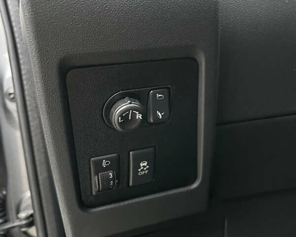 Серый Ниссан Кашкай, объемом двигателя 1.46 л и пробегом 165 тыс. км за 10200 $, фото 15 на Automoto.ua