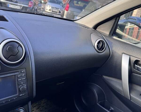 Серый Ниссан Кашкай, объемом двигателя 1.46 л и пробегом 235 тыс. км за 9000 $, фото 17 на Automoto.ua