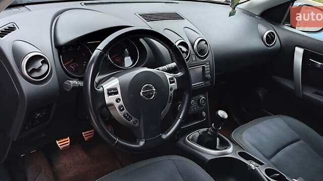Серый Ниссан Кашкай, объемом двигателя 1.5 л и пробегом 238 тыс. км за 9400 $, фото 9 на Automoto.ua