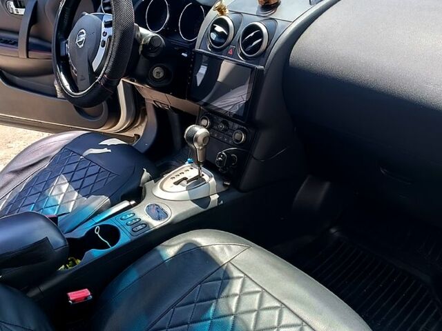 Сірий Ніссан Кашкай, об'ємом двигуна 2 л та пробігом 190 тис. км за 9500 $, фото 4 на Automoto.ua