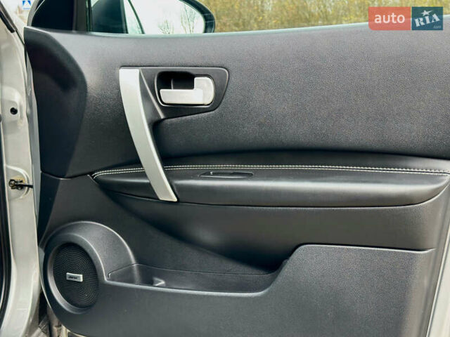 Сірий Ніссан Кашкай, об'ємом двигуна 2 л та пробігом 232 тис. км за 11450 $, фото 33 на Automoto.ua
