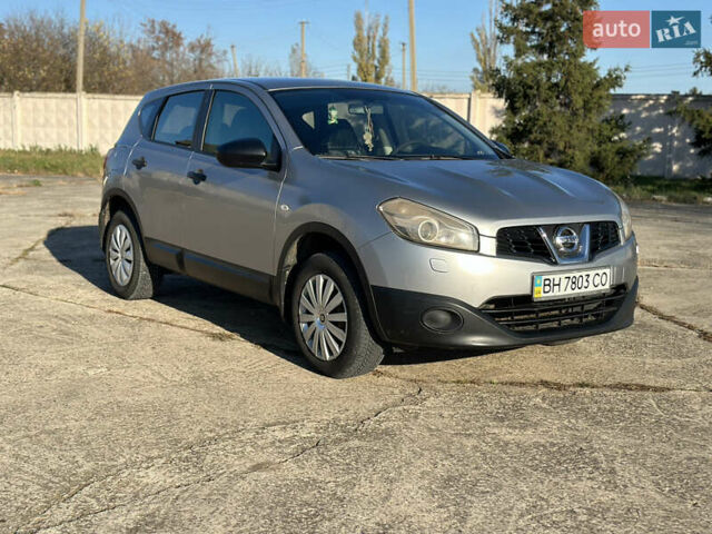 Сірий Ніссан Кашкай, об'ємом двигуна 1.6 л та пробігом 330 тис. км за 7700 $, фото 3 на Automoto.ua