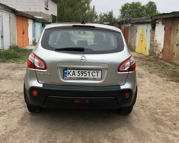 Сірий Ніссан Кашкай, об'ємом двигуна 2 л та пробігом 95 тис. км за 11199 $, фото 3 на Automoto.ua