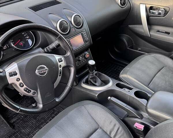 Серый Ниссан Кашкай, объемом двигателя 1.46 л и пробегом 235 тыс. км за 9000 $, фото 11 на Automoto.ua