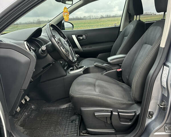 Серый Ниссан Кашкай, объемом двигателя 1.5 л и пробегом 260 тыс. км за 8950 $, фото 19 на Automoto.ua