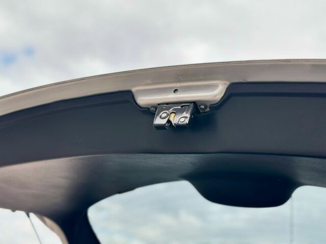 Сірий Ніссан Кашкай, об'ємом двигуна 2 л та пробігом 232 тис. км за 11450 $, фото 23 на Automoto.ua