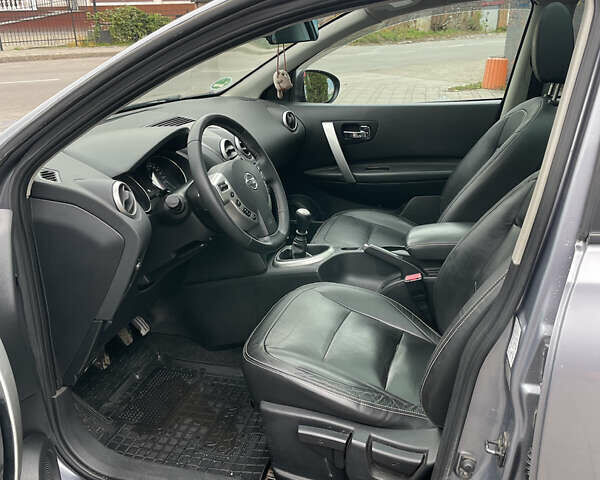 Серый Ниссан Кашкай, объемом двигателя 2 л и пробегом 170 тыс. км за 12000 $, фото 14 на Automoto.ua