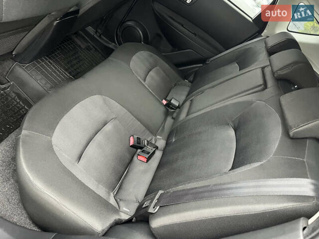 Серый Ниссан Кашкай, объемом двигателя 2 л и пробегом 186 тыс. км за 10999 $, фото 27 на Automoto.ua