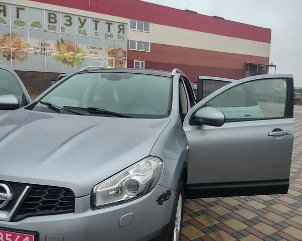 Серый Ниссан Кашкай, объемом двигателя 1.5 л и пробегом 217 тыс. км за 9500 $, фото 12 на Automoto.ua