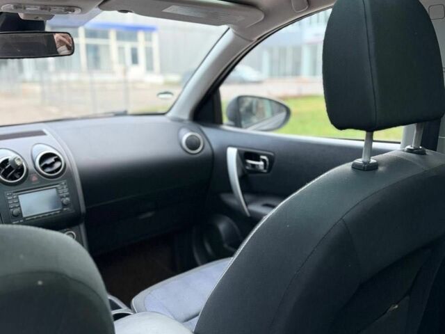 Сірий Ніссан Кашкай, об'ємом двигуна 1.6 л та пробігом 162 тис. км за 10300 $, фото 8 на Automoto.ua