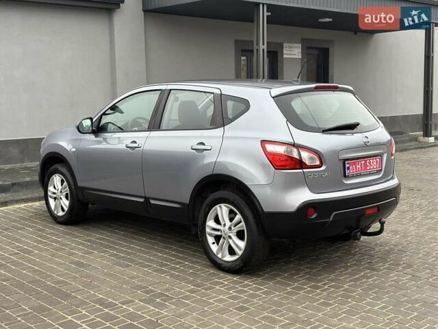 Серый Ниссан Кашкай, объемом двигателя 1.6 л и пробегом 239 тыс. км за 10300 $, фото 12 на Automoto.ua