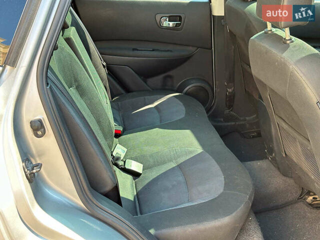 Сірий Ніссан Кашкай, об'ємом двигуна 2 л та пробігом 156 тис. км за 11440 $, фото 15 на Automoto.ua